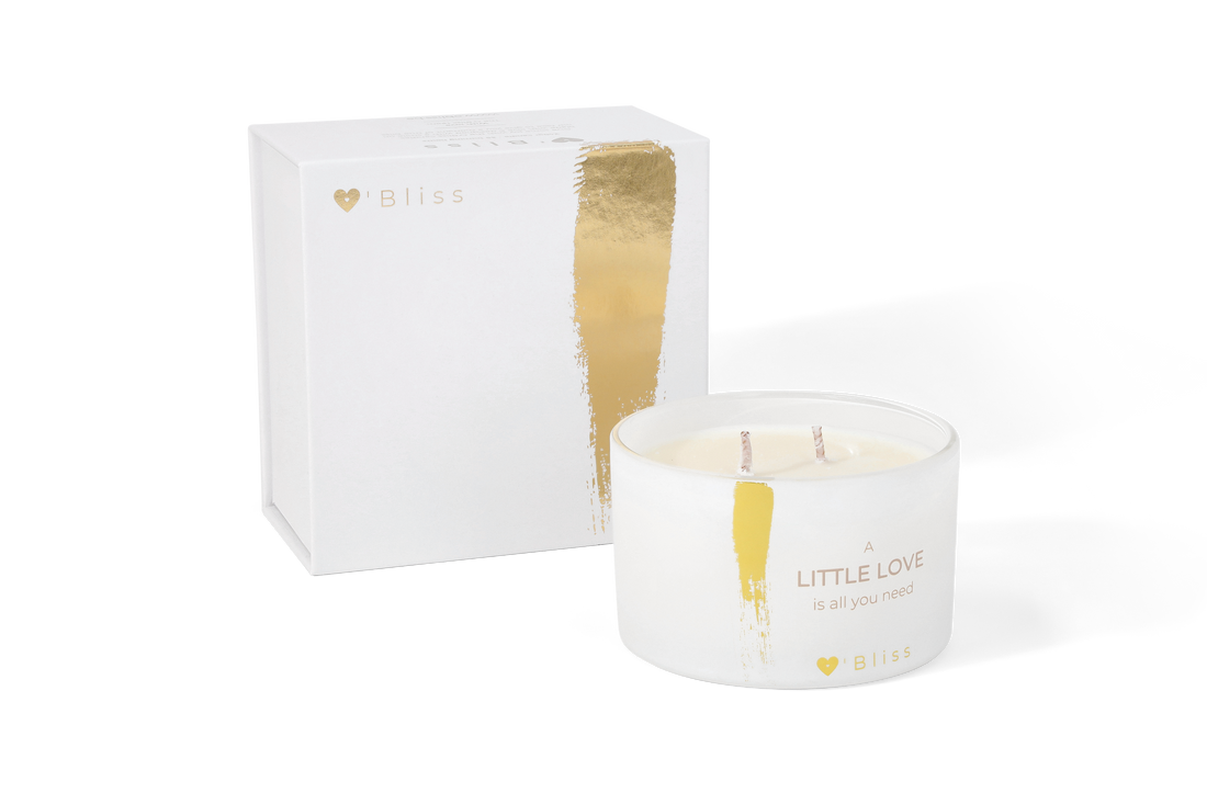 Candle M - A little love