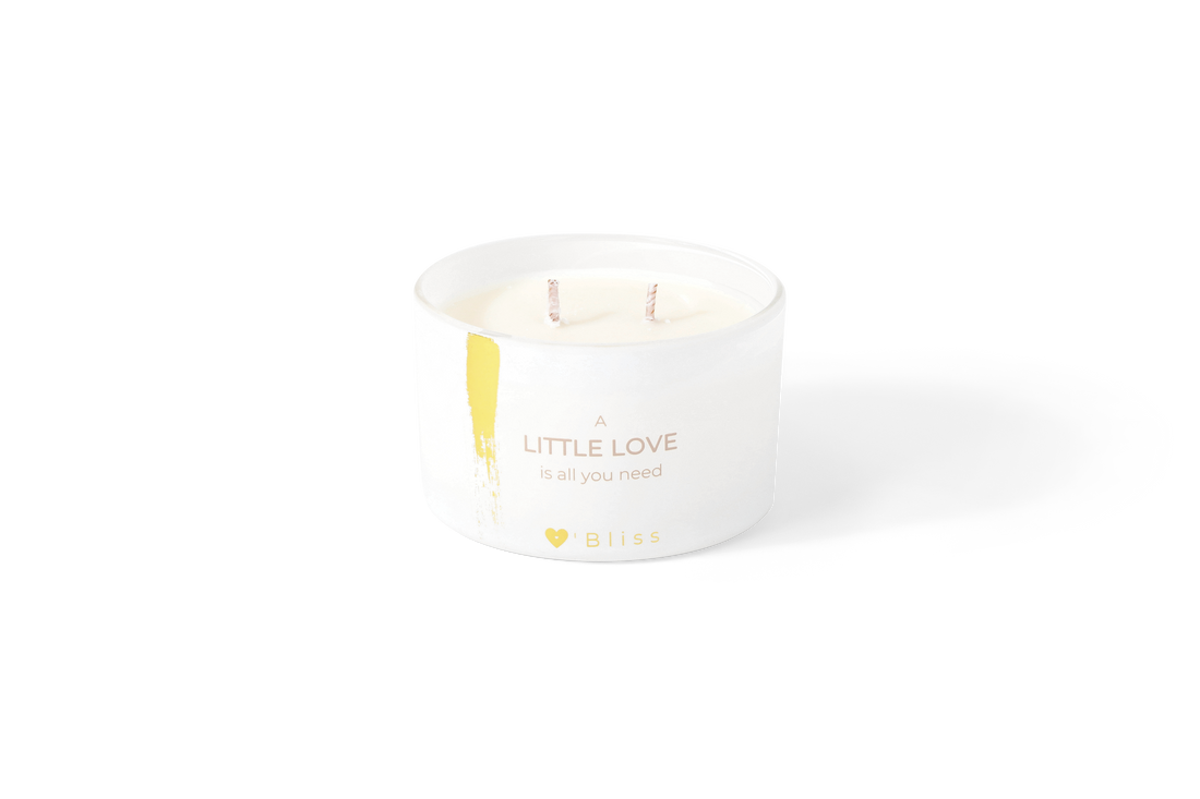 Candle M - A little love